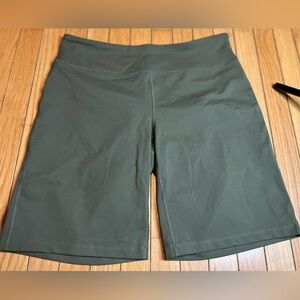 lands end Athletic shorts Green Women’s Size LARGE Workout Biker NWOT